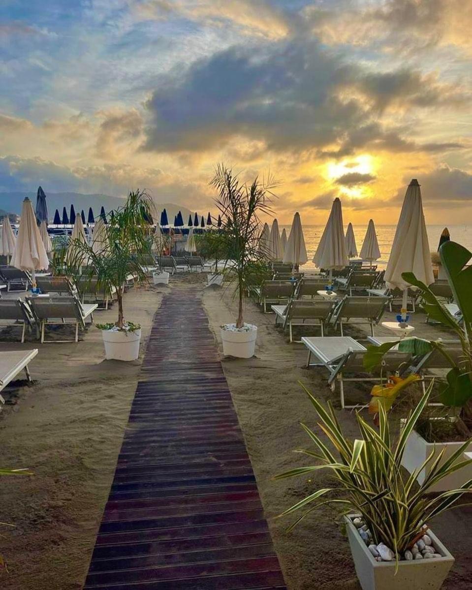 Jasmin Charme Hotel Diano Marina Kültér fotó