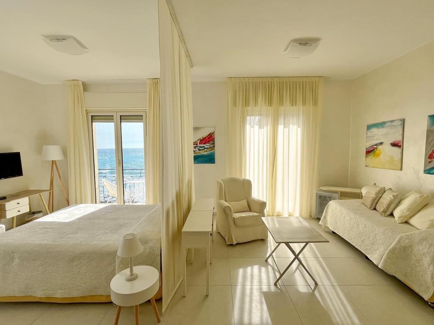 Jasmin Charme Hotel Diano Marina Kültér fotó