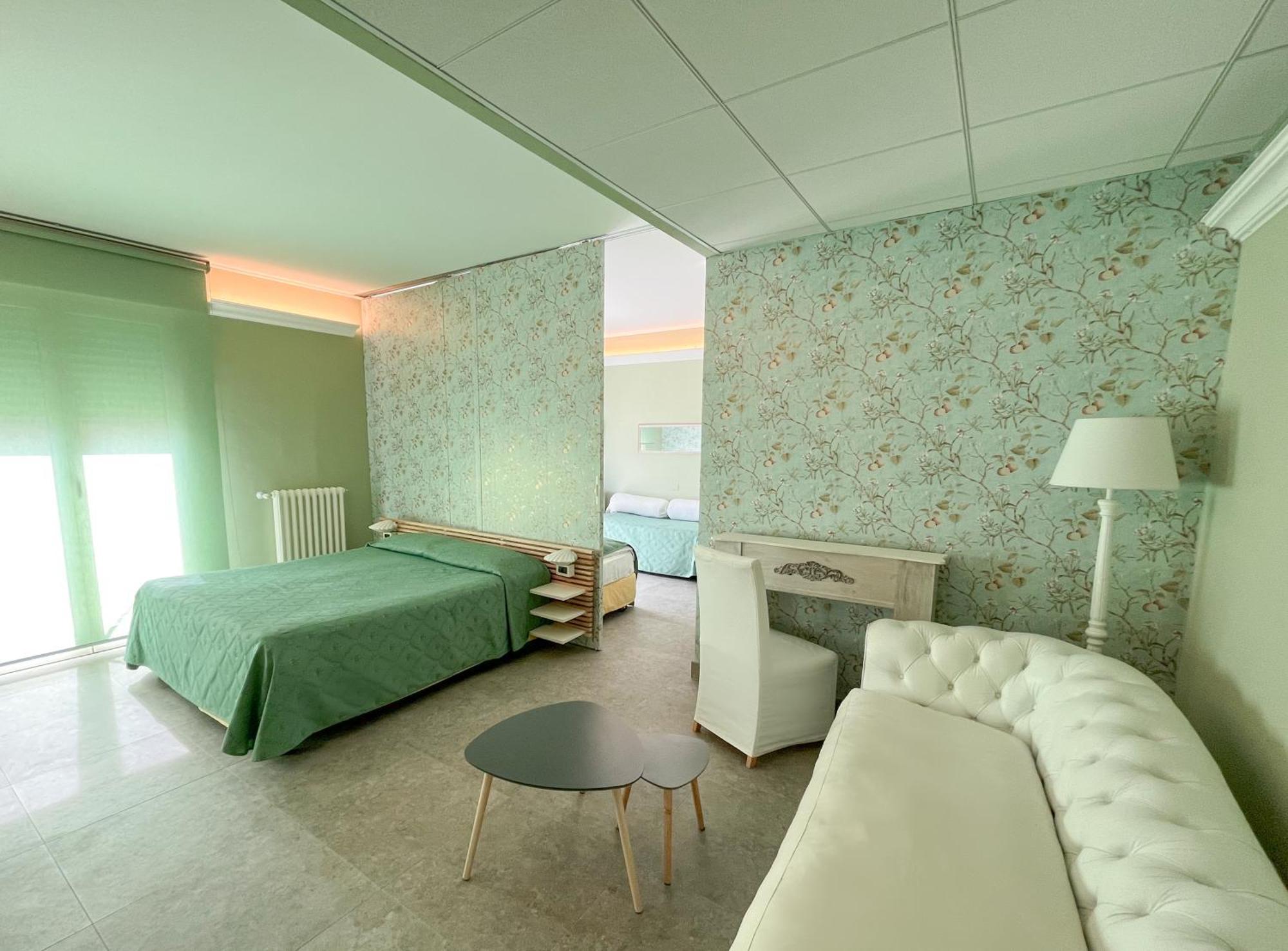 Jasmin Charme Hotel Diano Marina Kültér fotó